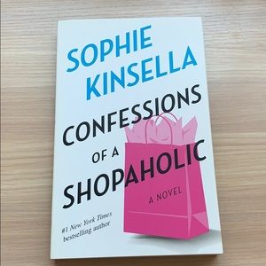 💙💕Confessions of a shopaholic novel💕💙